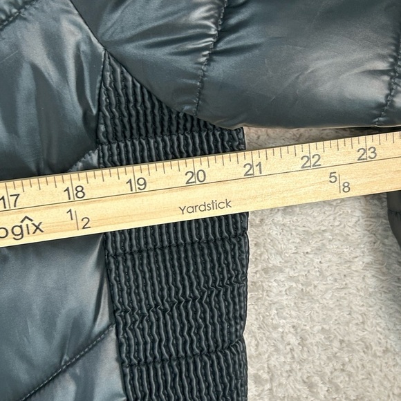 Gallery Women’s Black Knee Length Puffer Coat Size Medium. Warm Capsule Winter - Picture 4 of 10